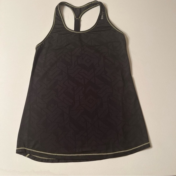 Reebok Tops - EUC Reebok Women's Black Athletic Racerback Tank Top Size M 🔥 (T)